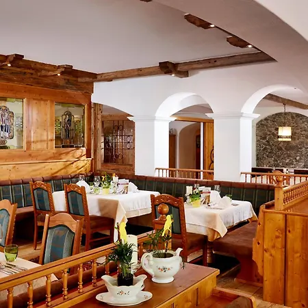 Hotel Fish'inn Zell - Fischerwirt 4*