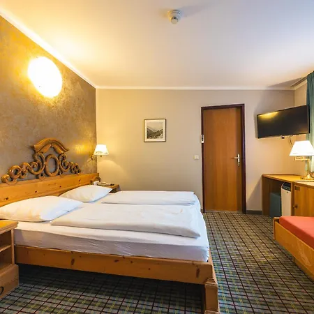 فندق Fish'inn Zell - Fischerwirt 4*