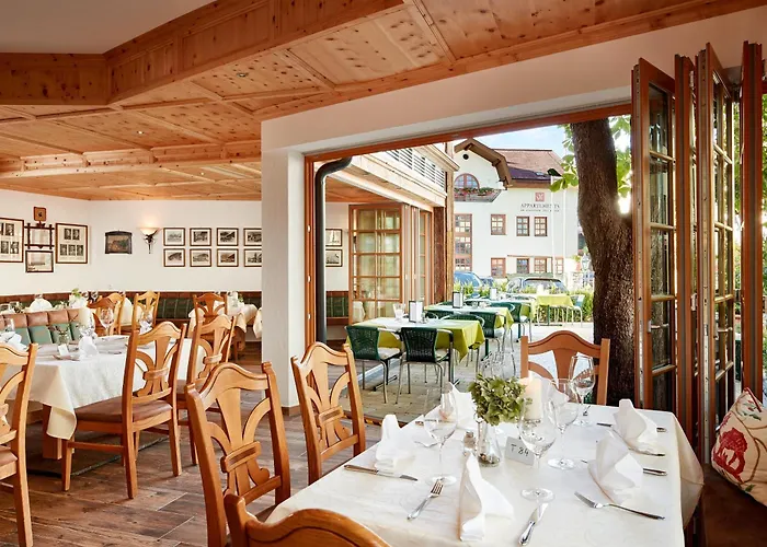 Fish'inn Zell - Fischerwirt 4* 滨湖采尔