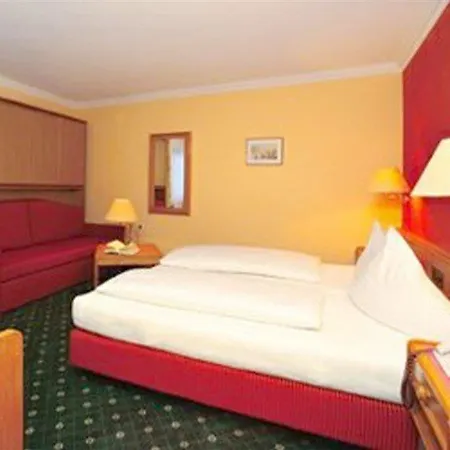 ホテル Fish'inn Zell - Fischerwirt ツェル アム ゼー